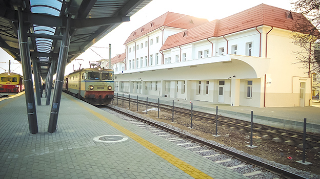 04_Tg-Mures-Sf-Gheorghe-railway-stations-art